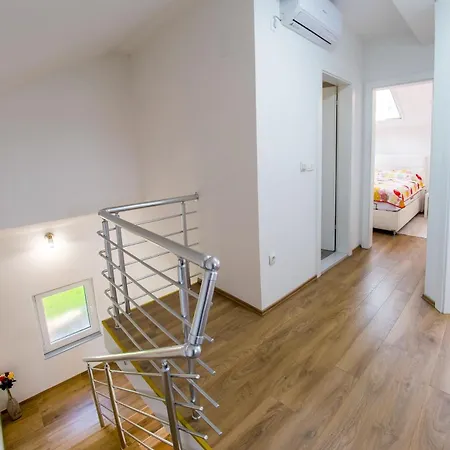 Bellissimo Villa *